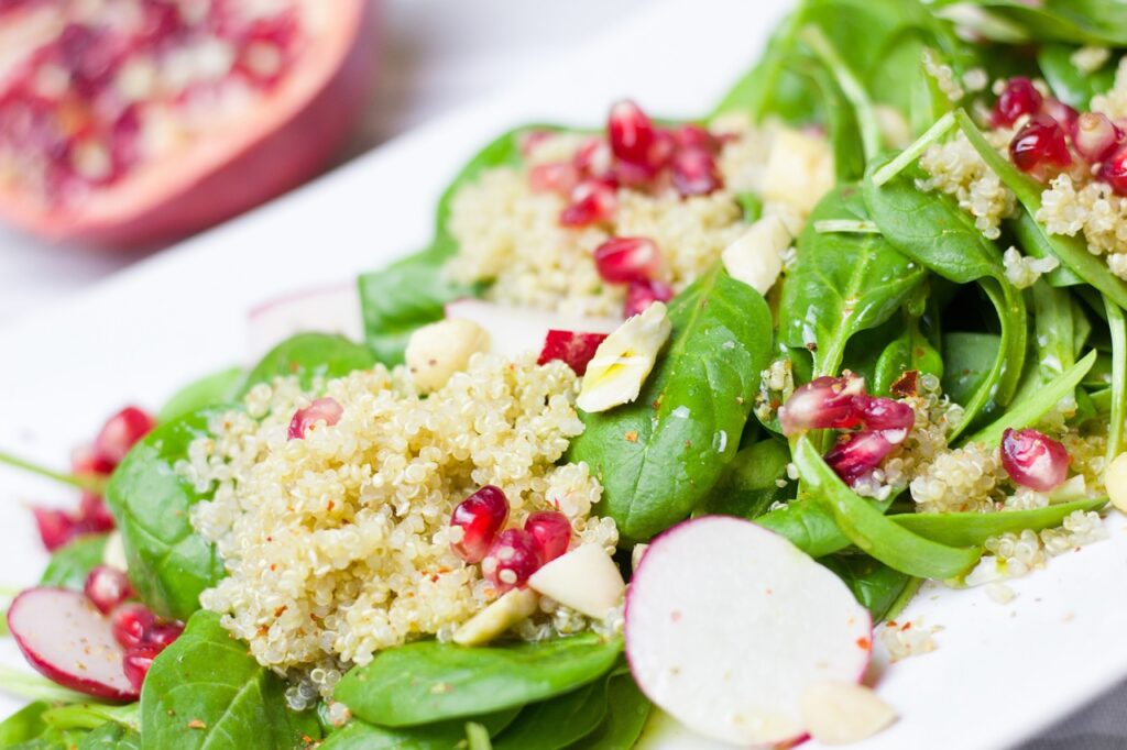 salad, spinach, pomegranate